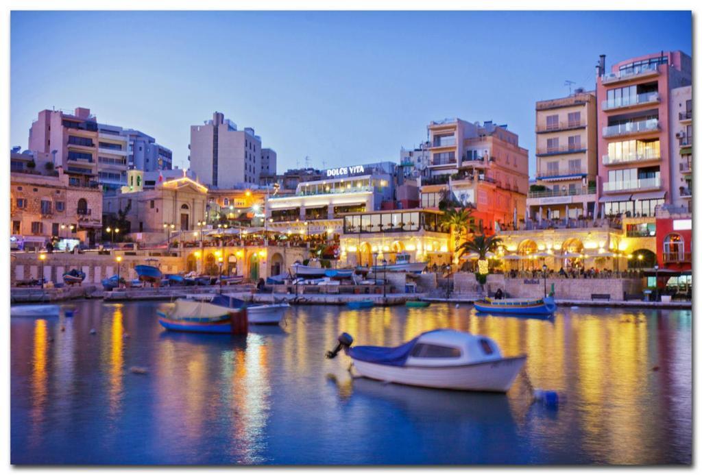 Modern Family Holiday Retreat In Gzira สลีมา ภายนอก รูปภาพ